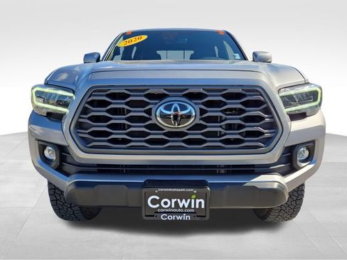 Used 2020 Toyota Tacoma TRD Off-Road AWD/4WD image 5