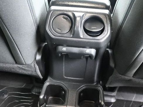 Used 2023 Jeep Wrangler Unlimited Sport AWD/4WD image 15