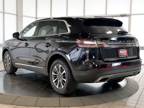 Used 2023 Lincoln Nautilus Reserve AWD/4WD image 6