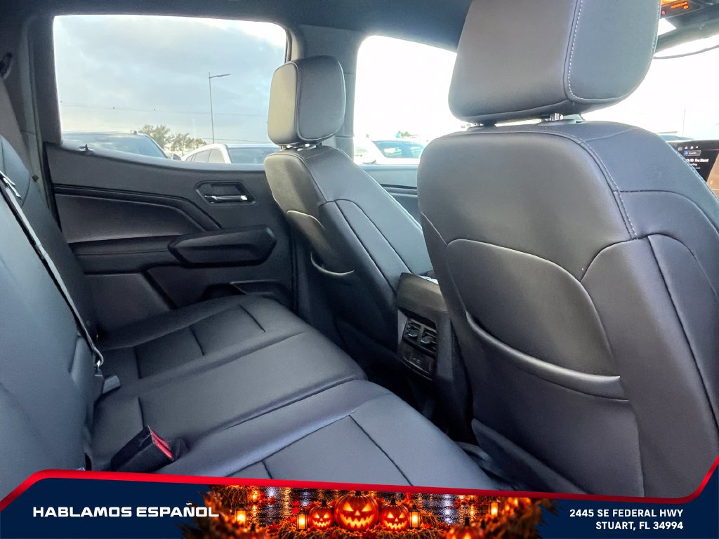 Used 2024 GMC Canyon Elevation w/ Elevation Premium Package AWD/4WD image 18