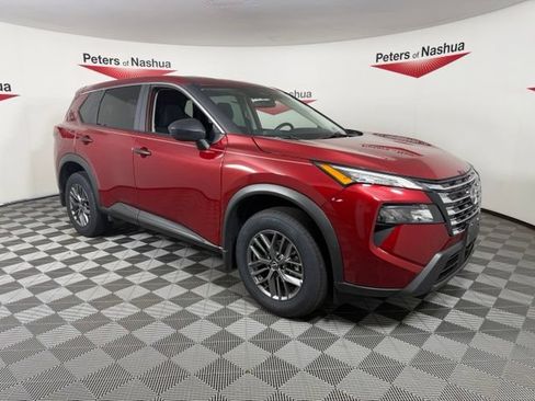 Certified 2025 Nissan Rogue S AWD/4WD image 1