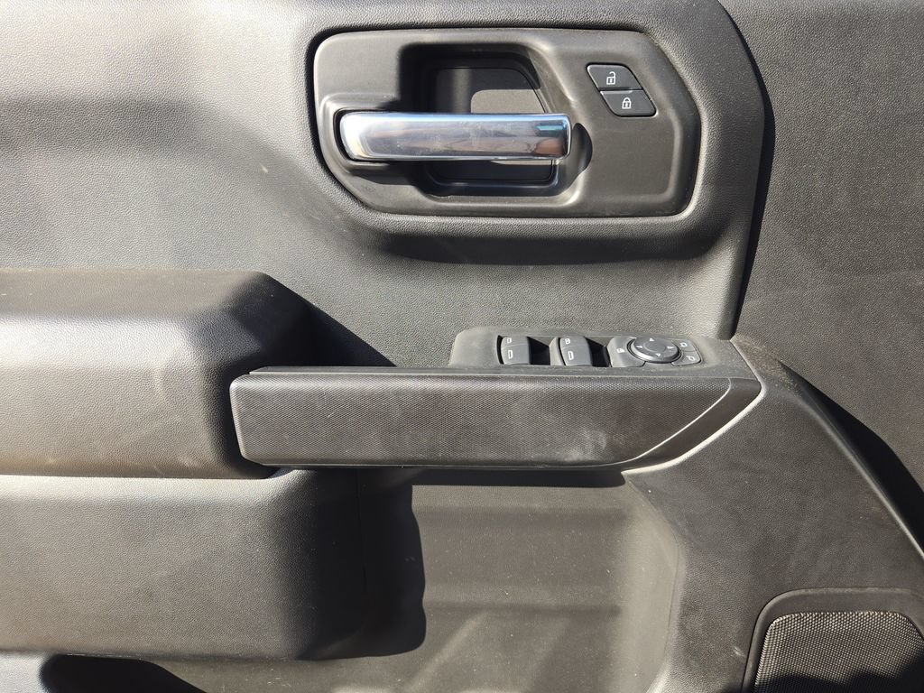 Used 2025 Chevrolet Silverado 1500 Custom AWD/4WD image 25