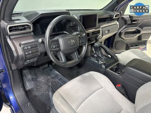 Used 2025 Toyota Tacoma SR5 image 10