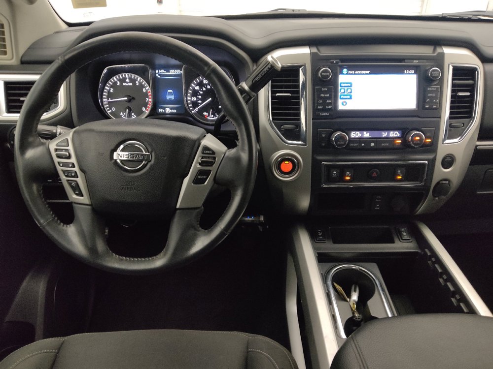 Used 2017 Nissan Titan SV RWD image 22
