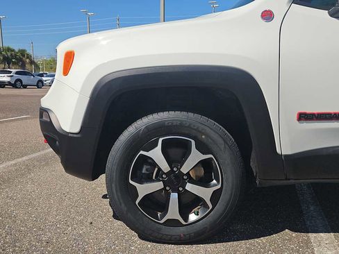 Used 2020 Jeep Renegade Trailhawk w/ Popular Equipment Group image 18