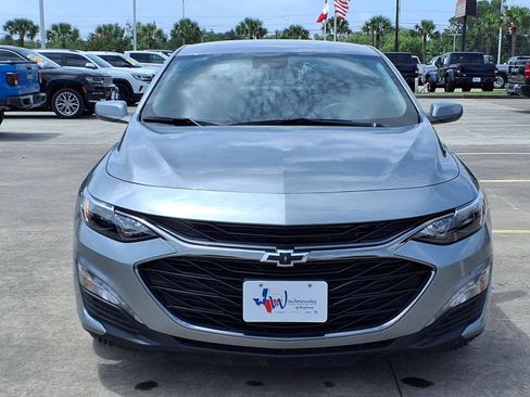 Used 2025 Chevrolet Malibu LT w/ Sport Edition FWD image 2