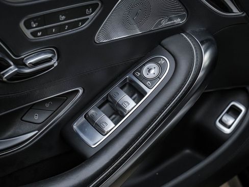 Used 2015 Mercedes-Benz S 550 4MATIC Coupe image 37