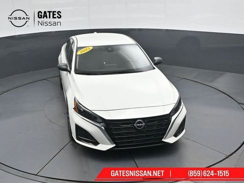 Used 2025 Nissan Altima 2.5 SV image 44