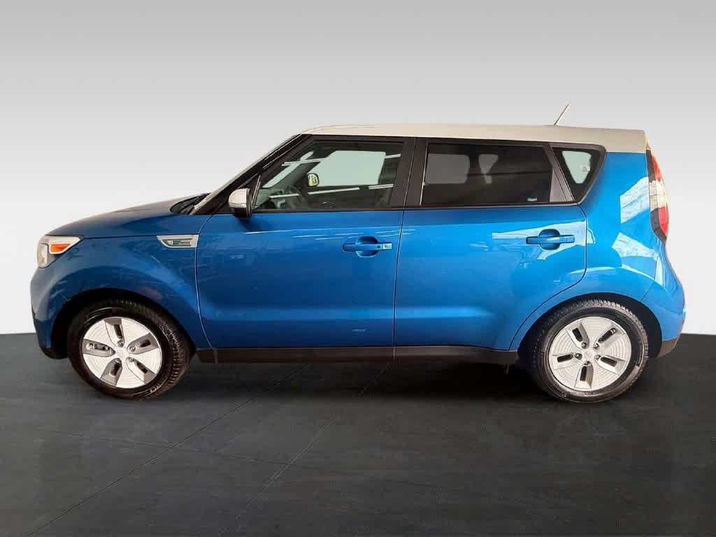 Used 2016 Kia Soul EV + FWD image 3