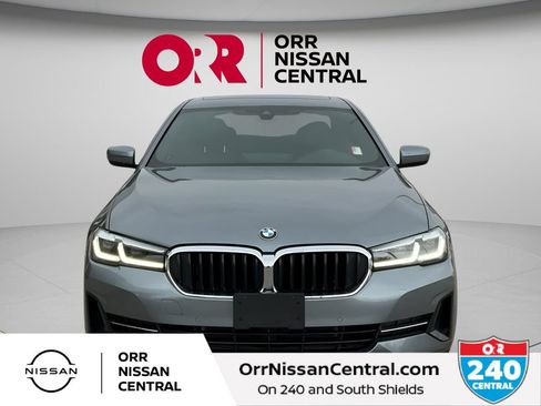 Used 2021 BMW 530i w/ Convenience Package RWD image 2