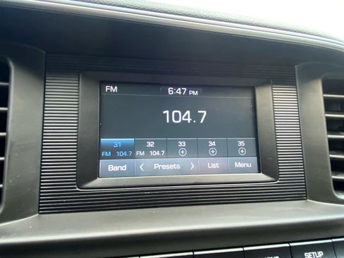 Used 2020 Hyundai Elantra SE FWD image 38