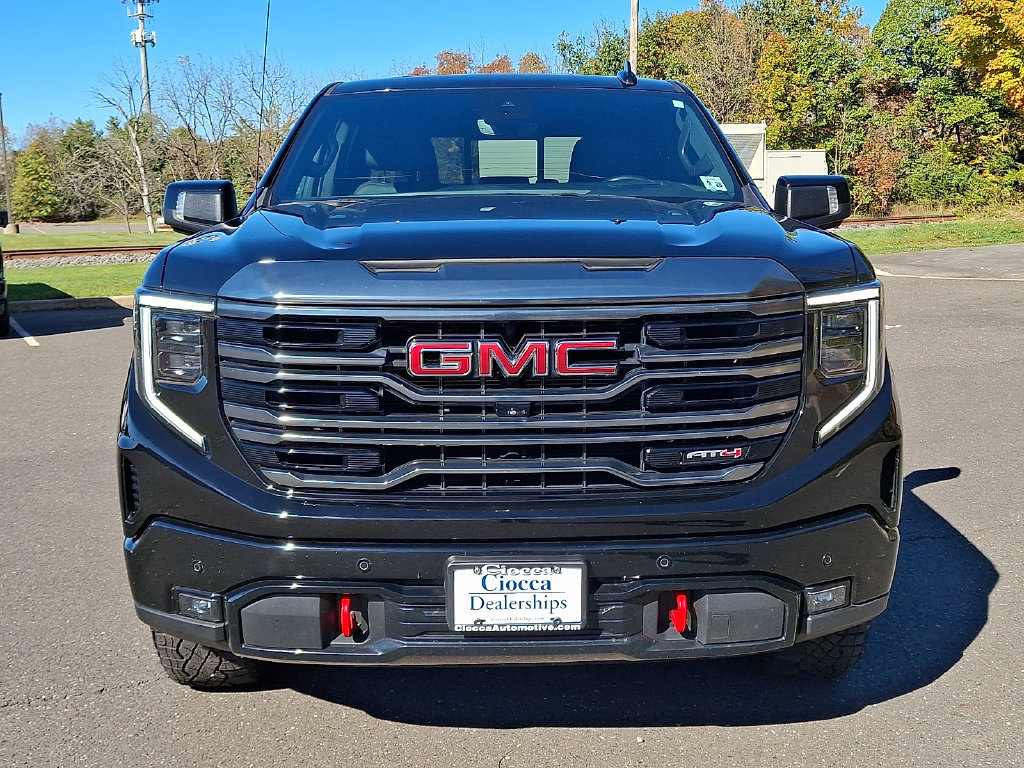 Used 2024 GMC Sierra 1500 AT4 w/ Technology Package AWD/4WD image 5