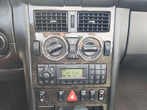 Used 2003 Mercedes-Benz SLK 32 AMG image 9