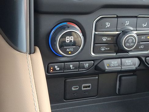 Used 2023 Chevrolet Tahoe Premier w/ Premium Package 2 image 26