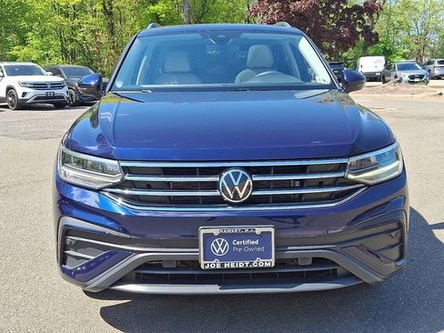 Used 2023 Volkswagen Tiguan SE w/ Panoramic Sunroof Package AWD/4WD image 3