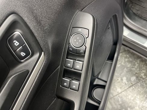 Used 2022 Ford Escape SE image 7