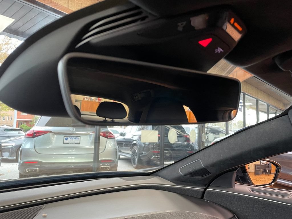 Used 2024 Lucid Air Pure RWD image 42