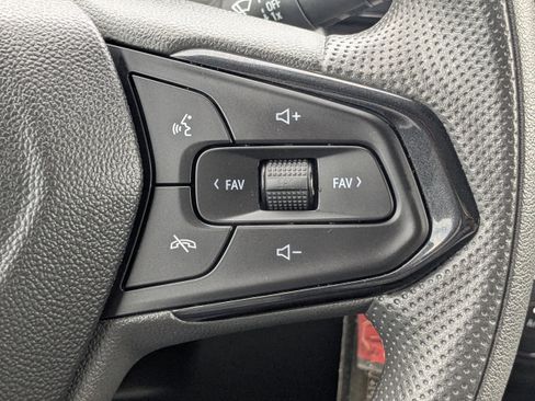 Used 2025 Chevrolet Trax LS image 24