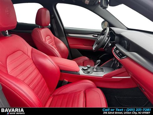 Used 2018 Alfa Romeo Stelvio Ti Sport image 17