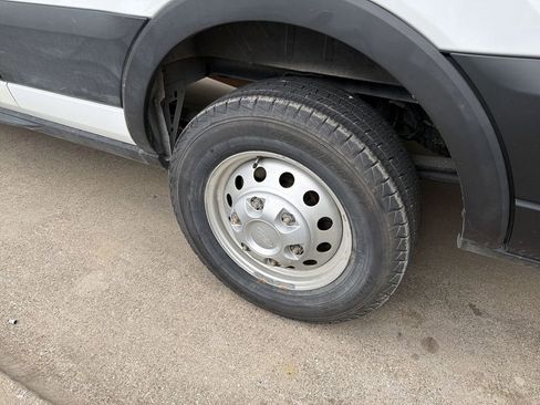 Used 2023 Ford Transit 250 Medium Roof AWD image 4