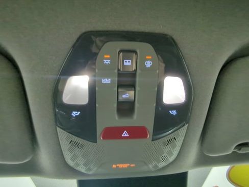 Used 2024 Kia EV9 Land AWD/4WD image 26
