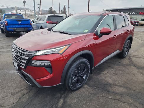 New 2026 Nissan Rogue SV w/ Cold Weather Package image 4