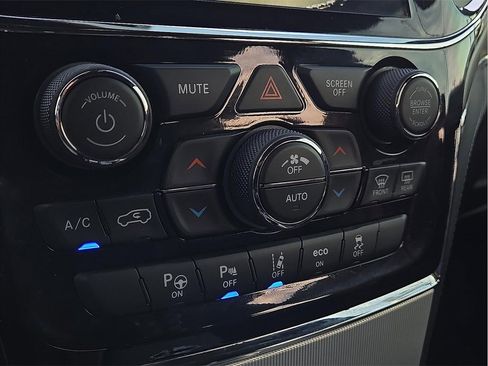 Used 2021 Jeep Grand Cherokee SRT image 16