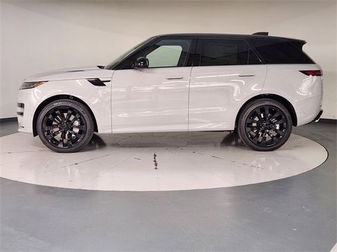 New 2026 Land Rover Range Rover Sport Dynamic SE image 5