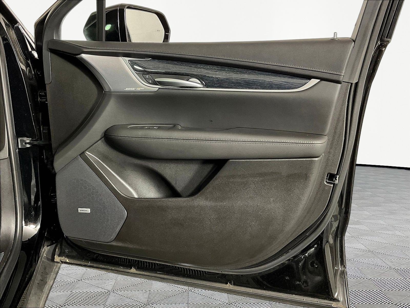 Used 2023 Cadillac XT5 Premium Luxury w/ Technology Package AWD/4WD image 28