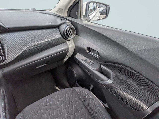 Used 2022 Nissan Kicks SV FWD image 15