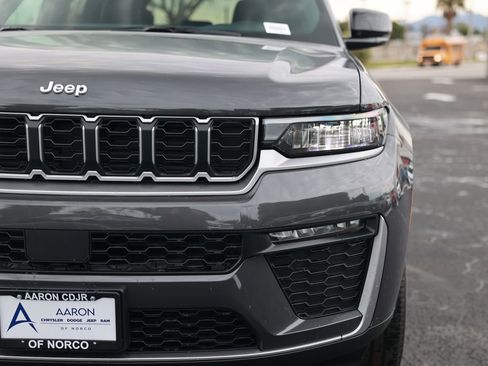 New 2026 Jeep Grand Cherokee Limited image 5