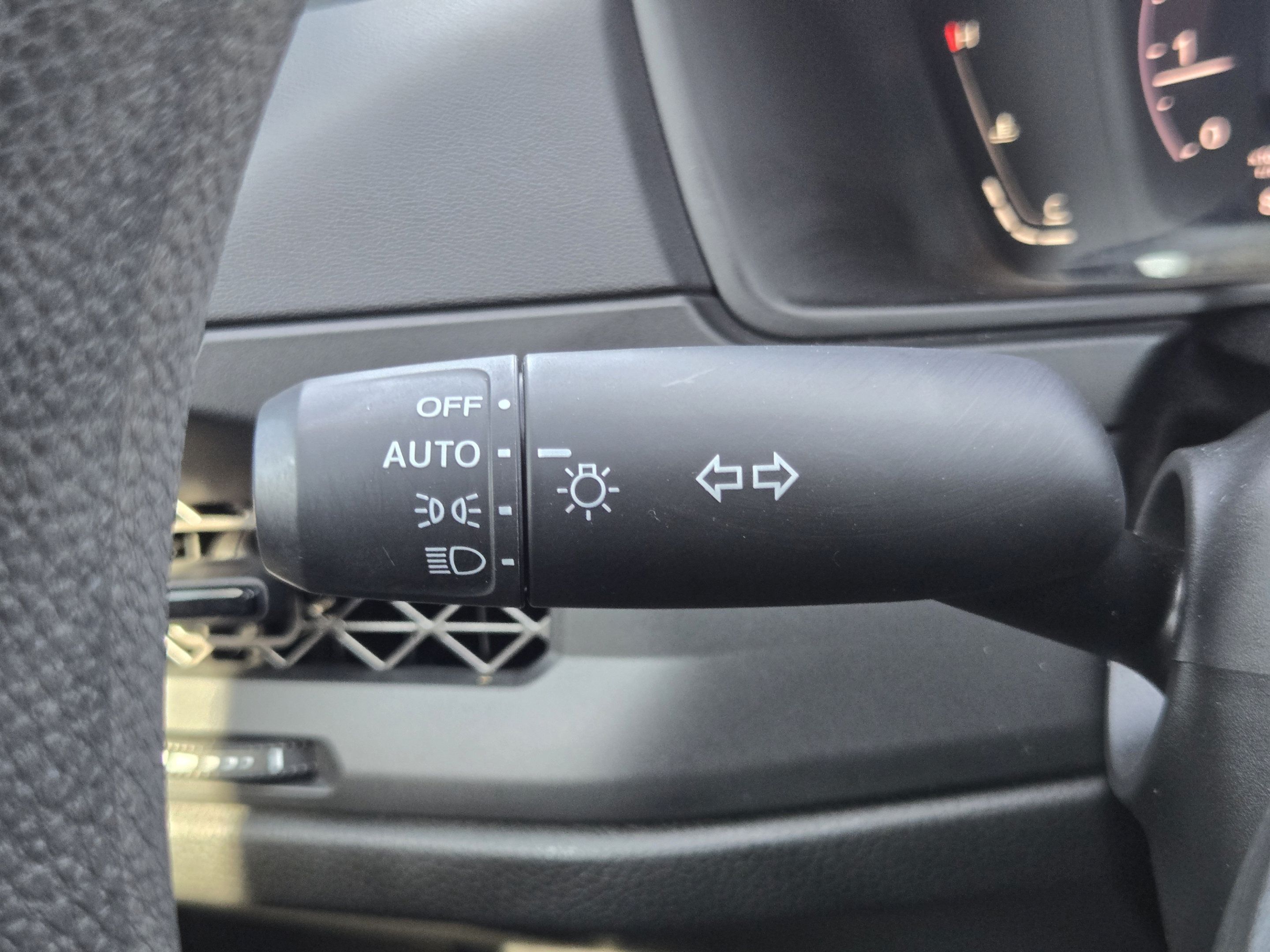 Certified 2025 Honda Accord LX image 19