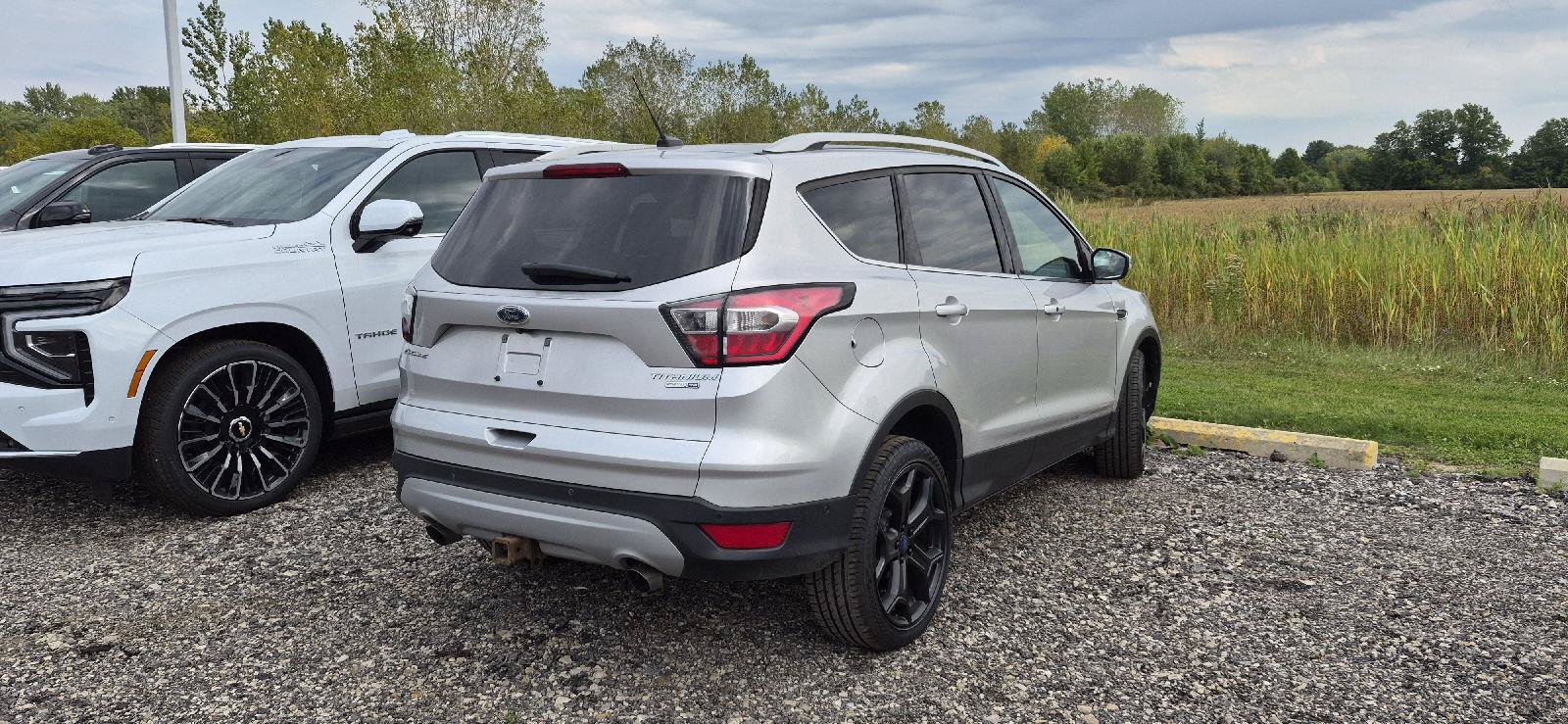 Used 2017 Ford Escape Titanium w/ Canadian Touring Package AWD/4WD image 3