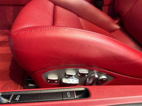 Certified 2019 Porsche 911 Targa 4 GTS AWD/4WD image 15