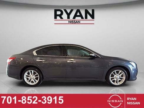 Used 2009 Nissan Maxima 3.5 SV FWD image 2