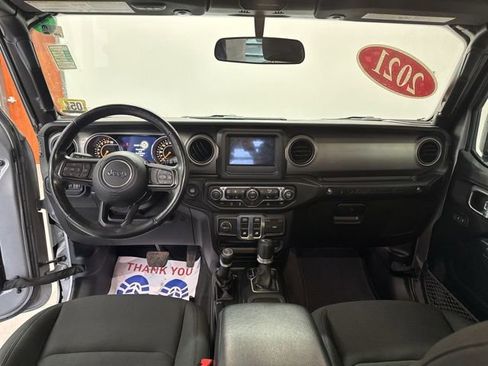 Used 2021 Jeep Wrangler Sport AWD/4WD image 35
