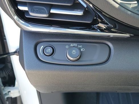 New 2026 Buick Envista Sport Touring w/ Convenience I Package FWD image 21