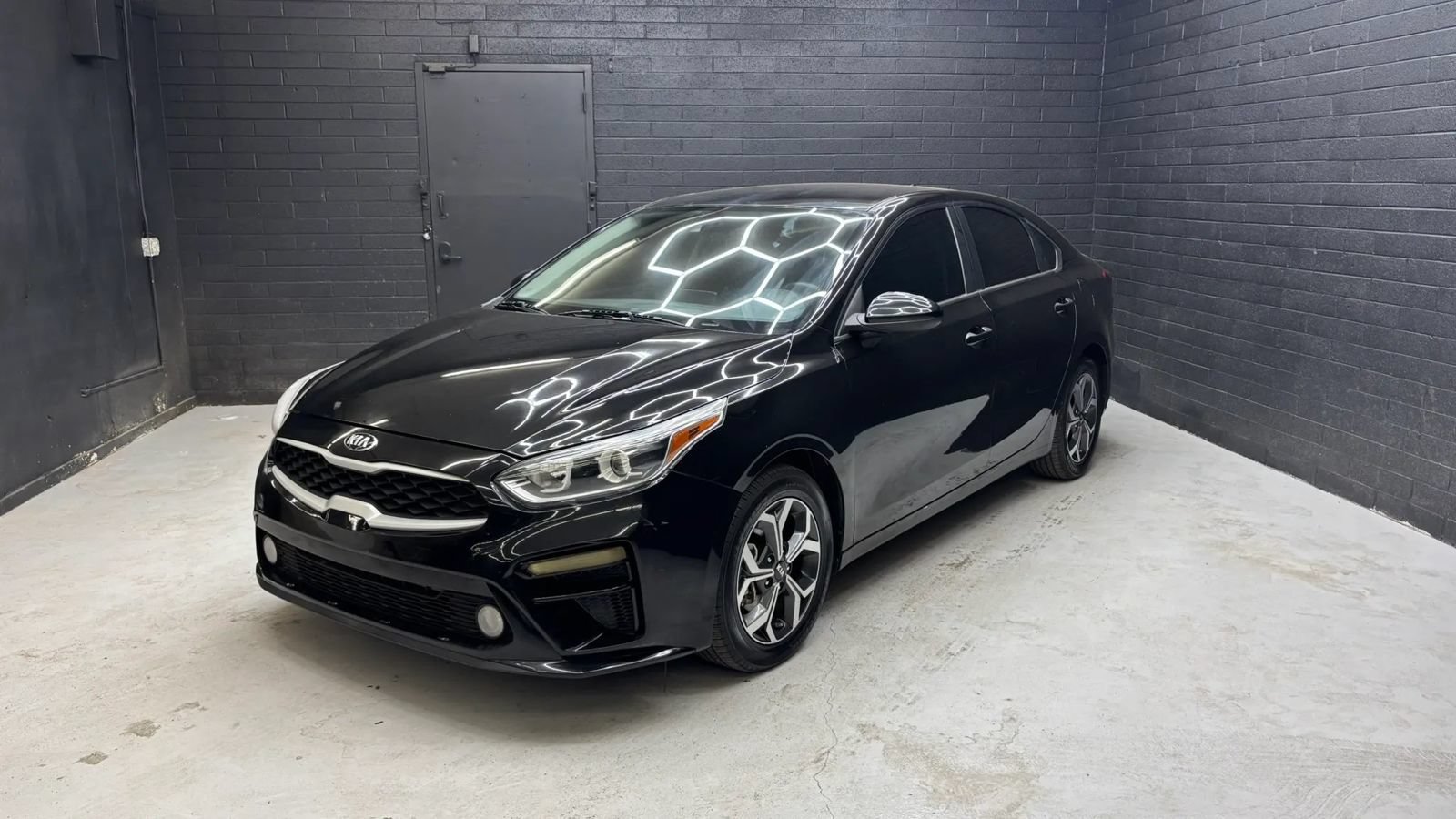 Used 2020 Kia Forte LXS FWD image 2
