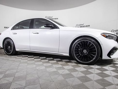 Used 2024 Mercedes-Benz E 350 4MATIC Sedan image 2