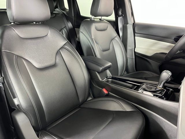 Used 2026 Jeep Compass Limited AWD/4WD image 44