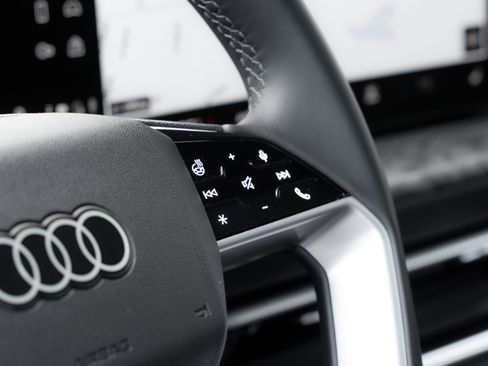 Certified 2025 Audi Q5 Premium Plus w/ Premium Plus image 12