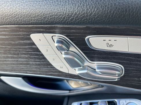 Certified 2022 Mercedes-Benz GLC 300 4MATIC w/ AMG Line image 21