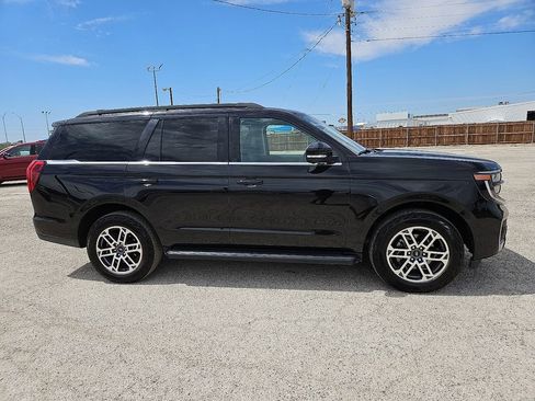 Used 2025 Ford Expedition Active AWD/4WD image 9
