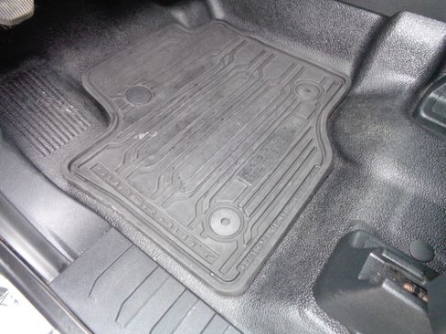 Used 2017 Ford F250 Lariat w/ Chrome Package image 41