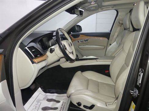 Used 2018 Volvo XC90 T6 Inscription w/ Convenience Package AWD/4WD image 22