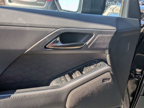 Used 2024 Lexus GX 550 w/ Accessory Package (2T) image 15