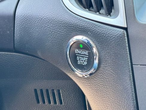 Used 2018 Ford Edge SEL w/ Equipment Group 201A FWD image 21
