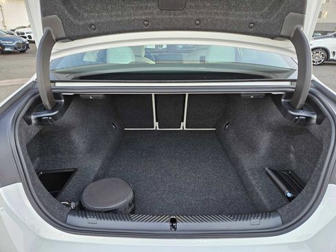 New 2026 BMW 530i xDrive w/ Premium Package image 18