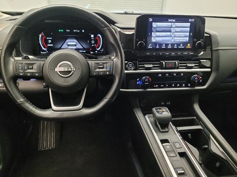 Used 2022 Nissan Pathfinder Platinum w/ Cargo Package FWD image 22