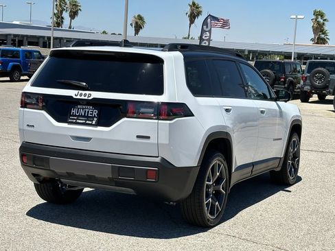 New 2026 Jeep Cherokee Overland w/ Trailer Tow Group AWD/4WD image 7